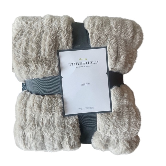 Threshold Other - Tan Beige - NWT Threshold by Target 50”x60” Faux Fur Blanket Throw